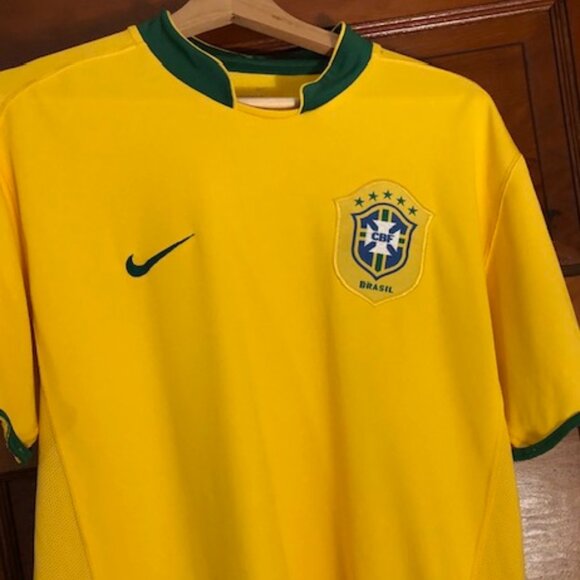 Nike Team Brazil Soccer Jersey - Medium - Picture 1 of 3